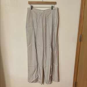 BCBGMaxAzria “Michael” Cream Trousers size M NWT